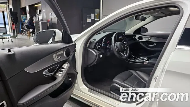 Mercedes-Benz C-Class 2020 — фото 11