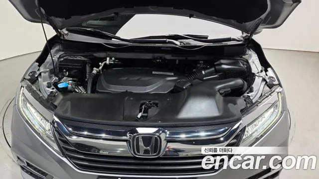 Honda Odyssey 2018 — фото 6