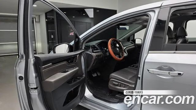 Honda Odyssey 2018 — фото 11