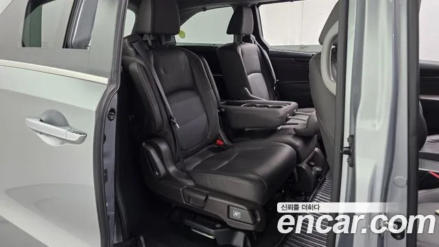 Honda Odyssey 2018 — фото 12