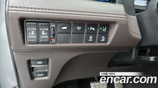 Honda Odyssey 2018 — фото 17