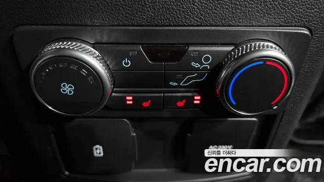 Ford Explorer 2020 — фото 18