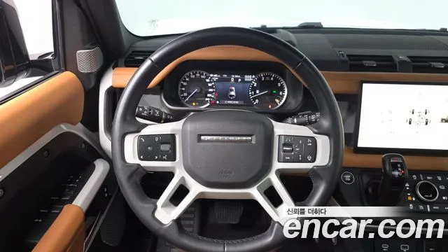 Land Rover Defender 2023 — фото 13