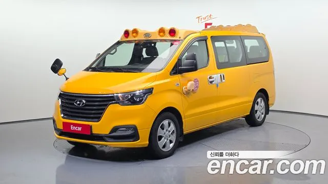 Hyundai Starex 2019 — фото 1