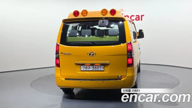 Hyundai Starex 2019 — фото 4