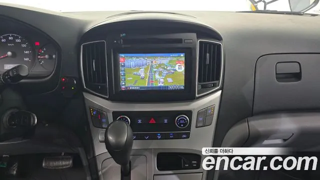 Hyundai Starex 2019 — фото 14