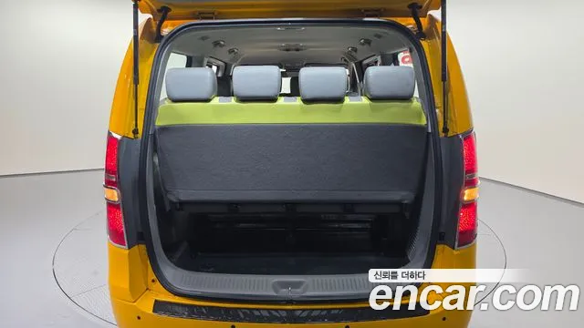 Hyundai Starex 2019 — фото 20