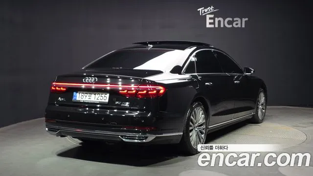 Audi A8 2021 — фото 2