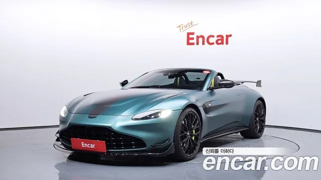 Astonmartin Vantage 2022 — фото 1