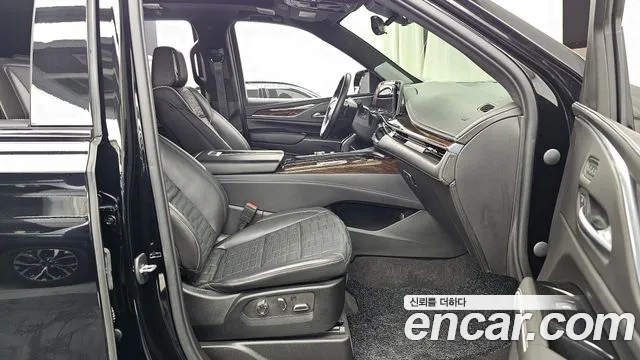 Cadillac Escalade 2023 — фото 11