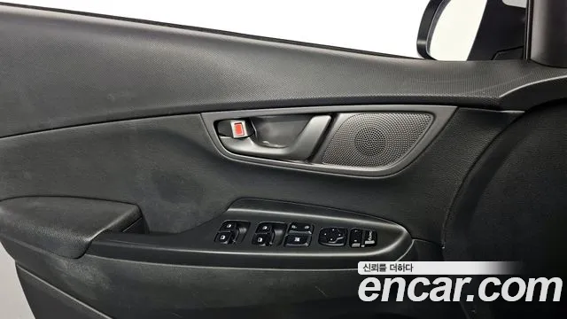 Hyundai Kona 2020 — фото 17