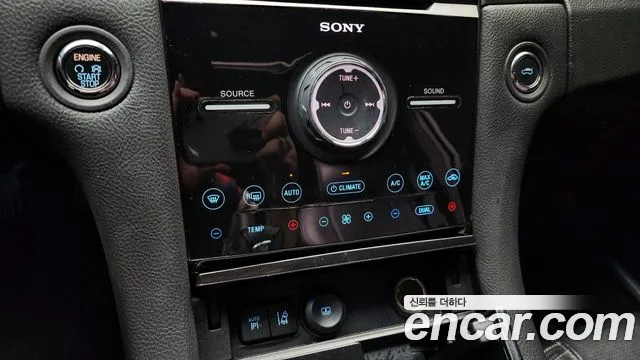 Ford Taurus 2014 — фото 17