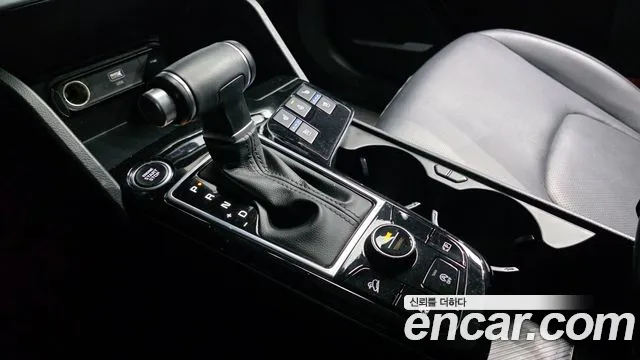 Kia Sportage 2023 — фото 9
