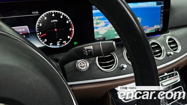 Mercedes-Benz E-Class 2018 — фото 9