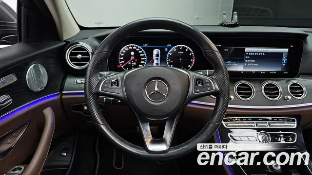 Mercedes-Benz E-Class 2018 — фото 13