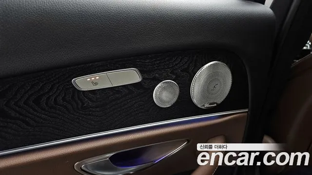 Mercedes-Benz E-Class 2018 — фото 18