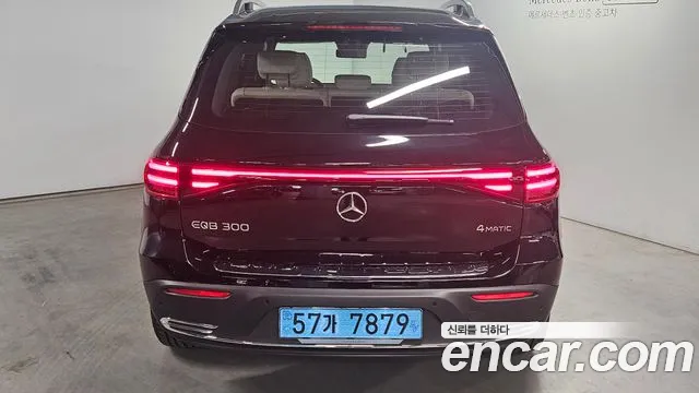 Mercedes-Benz EQB 2026 — фото 4