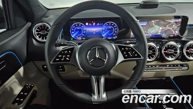 Mercedes-Benz EQB 2026 — фото 8