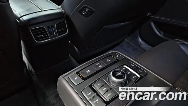 Genesis G80 2017 — фото 19