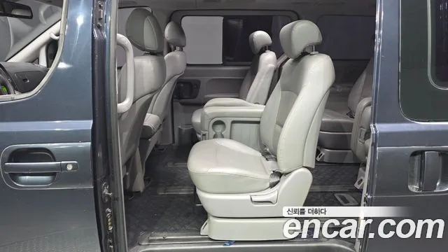 Hyundai Starex 2014 — фото 12