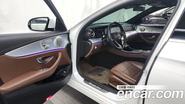 Mercedes-Benz E-Class 2021 — фото 10
