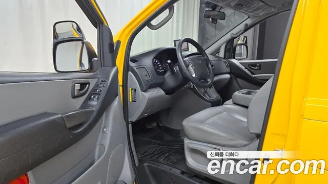 Hyundai Starex 2019 — фото 11