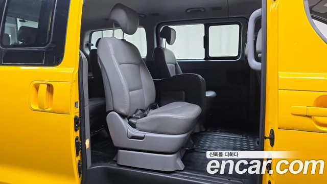 Hyundai Starex 2019 — фото 12