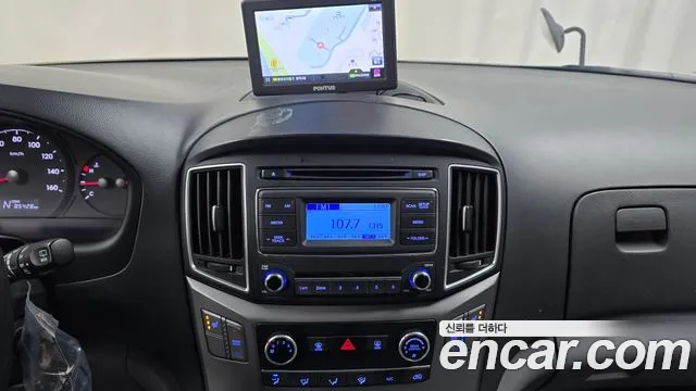 Hyundai Starex 2019 — фото 13