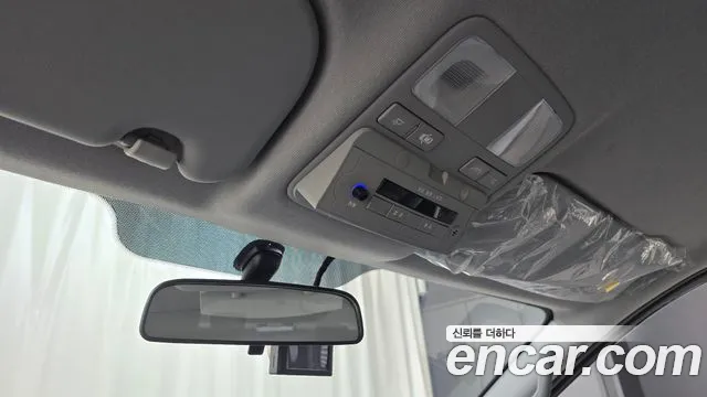 Hyundai Starex 2019 — фото 16