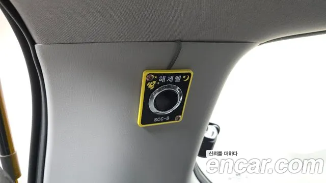 Hyundai Starex 2019 — фото 19