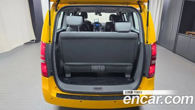 Hyundai Starex 2019 — фото 20