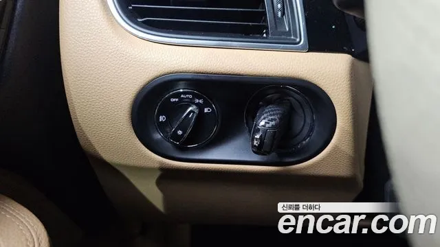 Porsche Macan 2017 — фото 14