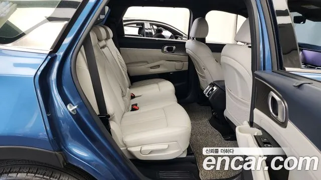 Kia Sorento 2021 — фото 12