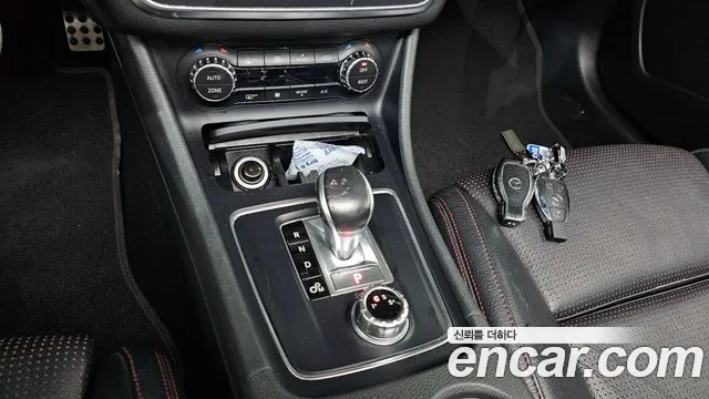 Mercedes-Benz GLA-Class 2017 — фото 18