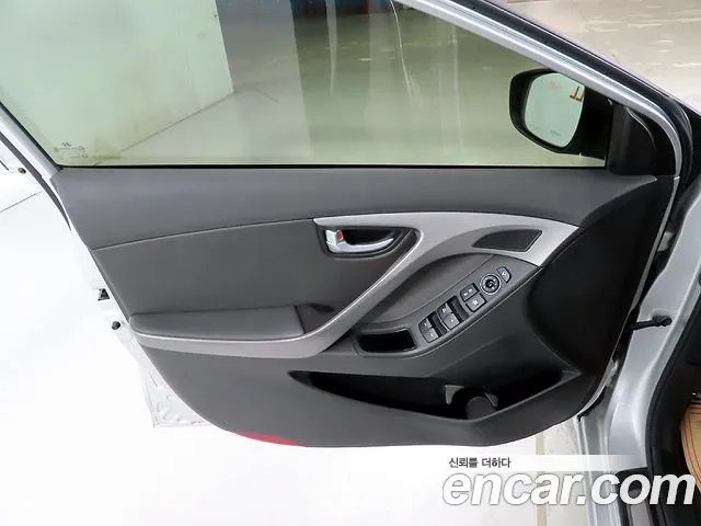 Hyundai AVANTE 2014 — фото 14
