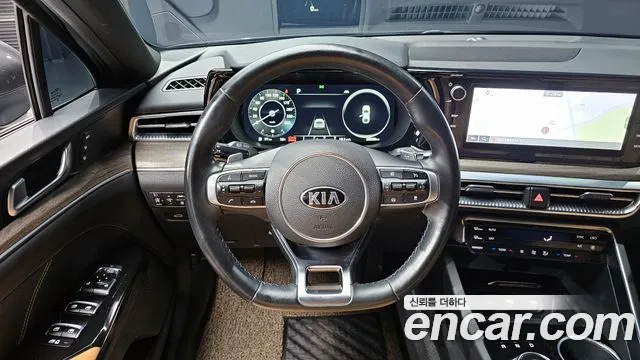 Kia K5 2021 — фото 13
