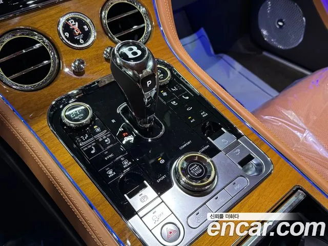 Bentley Continental 2020 — фото 10