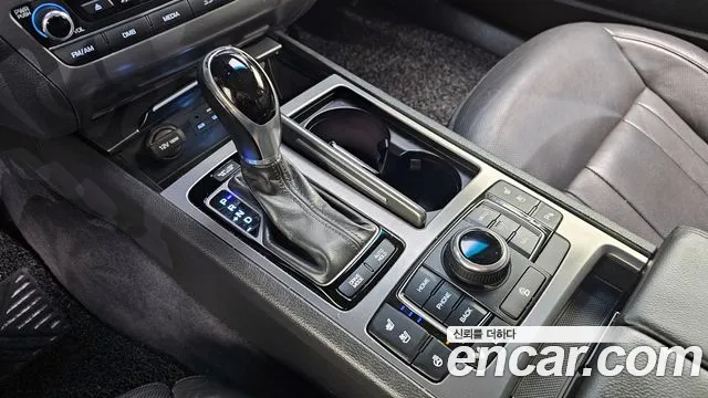 Hyundai Genesis 2016 — фото 9