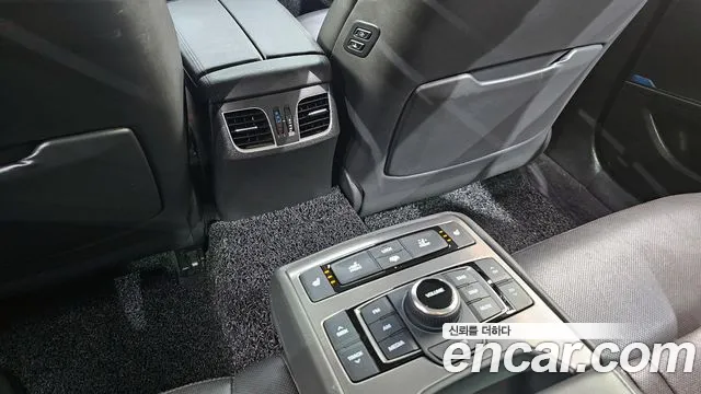 Hyundai Genesis 2016 — фото 18