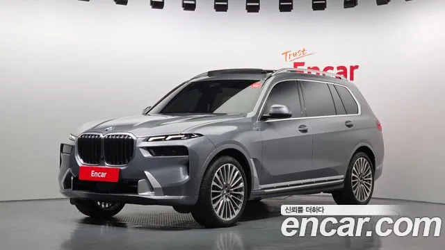 BMW X7 2023 — фото 1