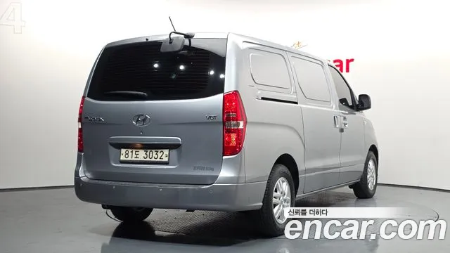 Hyundai Starex 2021 — фото 2