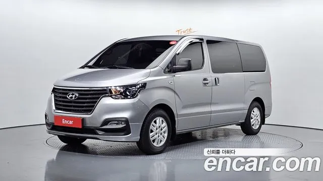 Hyundai Starex 2018 — фото 1