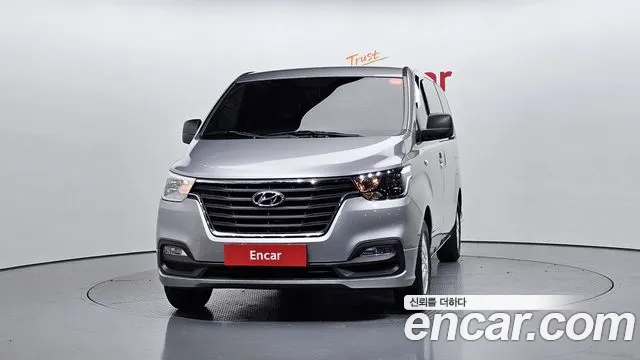 Hyundai Starex 2018 — фото 3