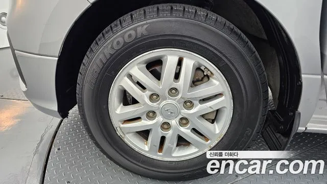 Hyundai Starex 2018 — фото 5