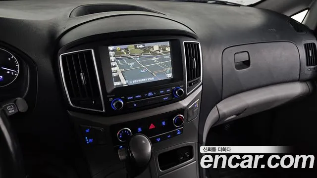 Hyundai Starex 2018 — фото 14