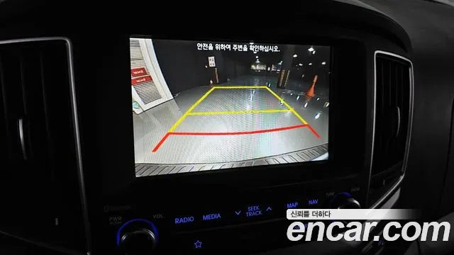 Hyundai Starex 2018 — фото 15