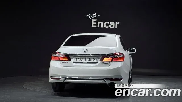 Honda Accord 2016 — фото 4