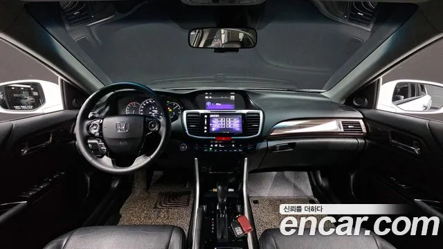Honda Accord 2016 — фото 7