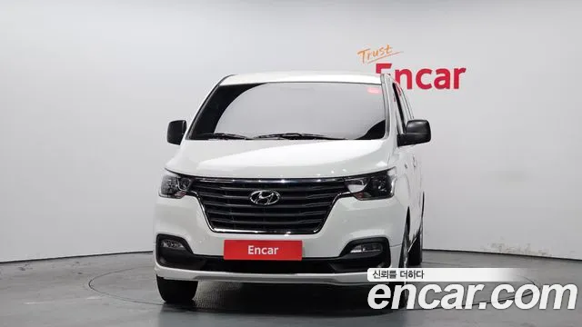 Hyundai Starex 2019 — фото 3
