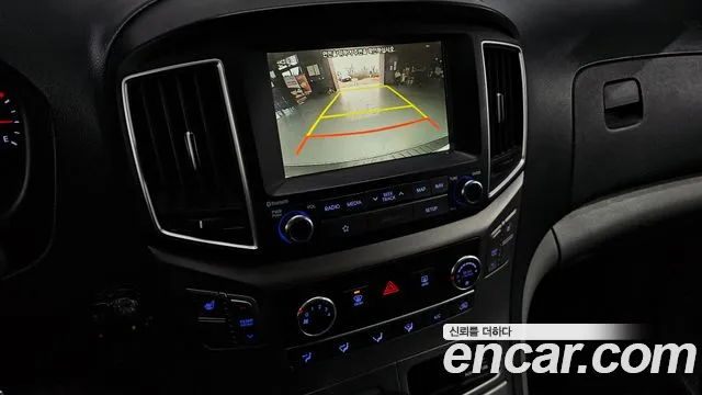 Hyundai Starex 2019 — фото 15